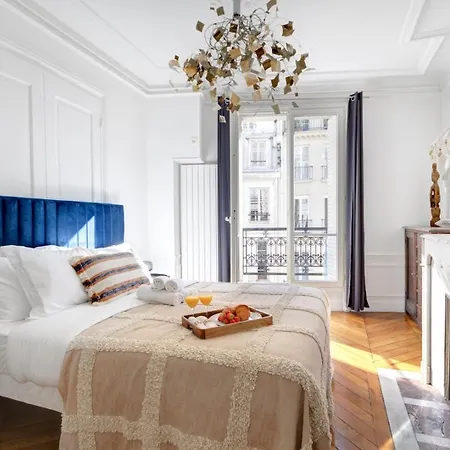 Bnbnook - Stylish 2br - Pompidou & De Apartman